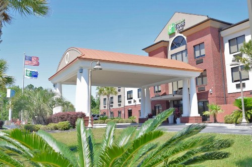Holiday Inn Express & Suites Pensacola West I-10 an IHG Hotel