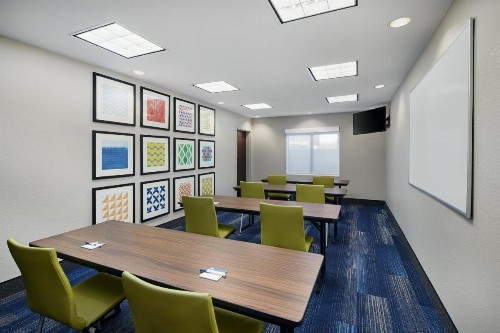 Holiday Inn Express Hotel & Suites Pensacola-West Navy Base an IHG Hotel - image 11