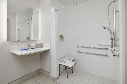 Holiday Inn Express Hotel & Suites Pensacola-West Navy Base an IHG Hotel - image 16