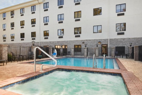 Holiday Inn Express Hotel & Suites Pensacola-West Navy Base an IHG Hotel - image 23