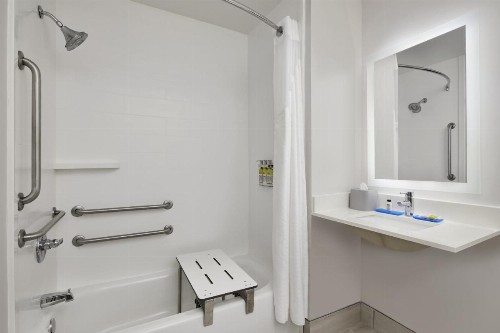 Holiday Inn Express Hotel & Suites Pensacola-West Navy Base an IHG Hotel - image 25