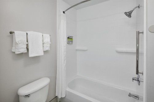 Holiday Inn Express Hotel & Suites Pensacola-West Navy Base an IHG Hotel - image 27