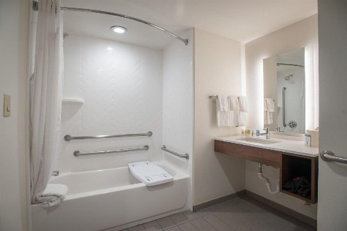 Holiday Inn Pensacola - University Area an IHG Hotel - image 45