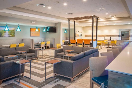 Holiday Inn Pensacola - University Area an IHG Hotel - image 7