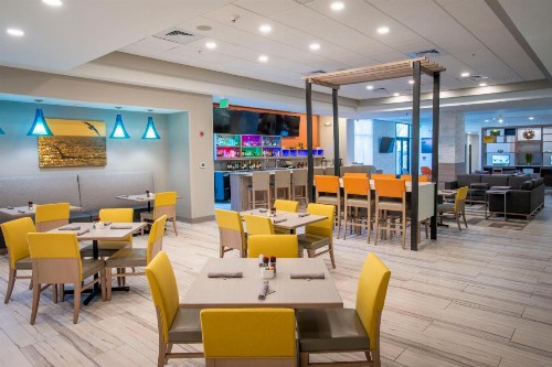Holiday Inn Pensacola - University Area an IHG Hotel - image 8