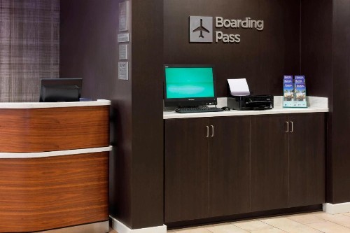 Courtyard by Marriott Pensacola - image 10