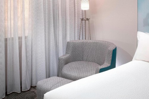 Courtyard by Marriott Pensacola - image 19