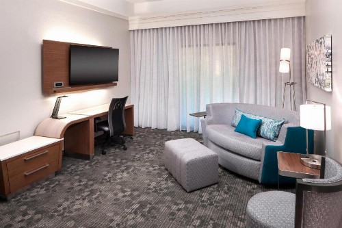 Courtyard by Marriott Pensacola - image 24