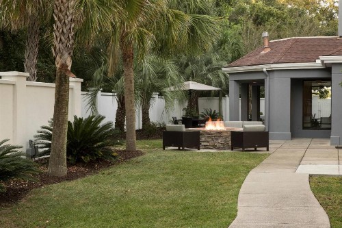 Courtyard by Marriott Pensacola - image 25