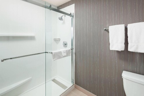 Courtyard by Marriott Pensacola - image 27