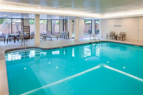 Courtyard by Marriott Pensacola - image 4