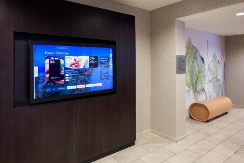 Courtyard by Marriott Pensacola - image 5