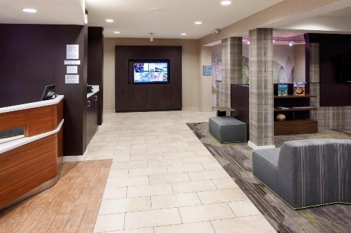 Courtyard by Marriott Pensacola - image 6