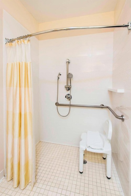 Fairfield Inn by Marriott Pensacola I-10 - image 2