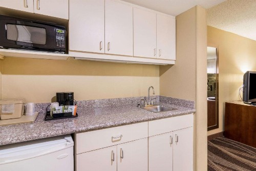 Comfort Inn Pensacola - University Area - image 15