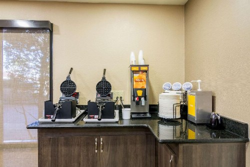Comfort Inn Pensacola - University Area - image 29