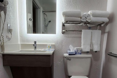 Comfort Inn Pensacola - University Area - image 39
