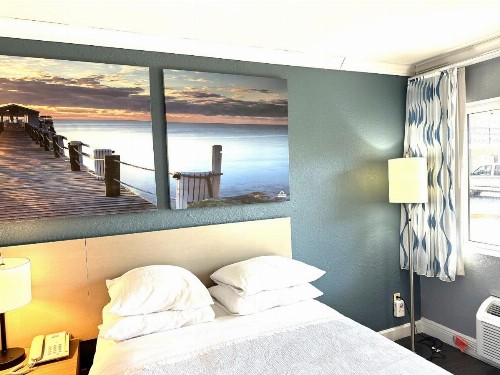Days Inn by Wyndham Pensacola - Historic Downtown - image 24