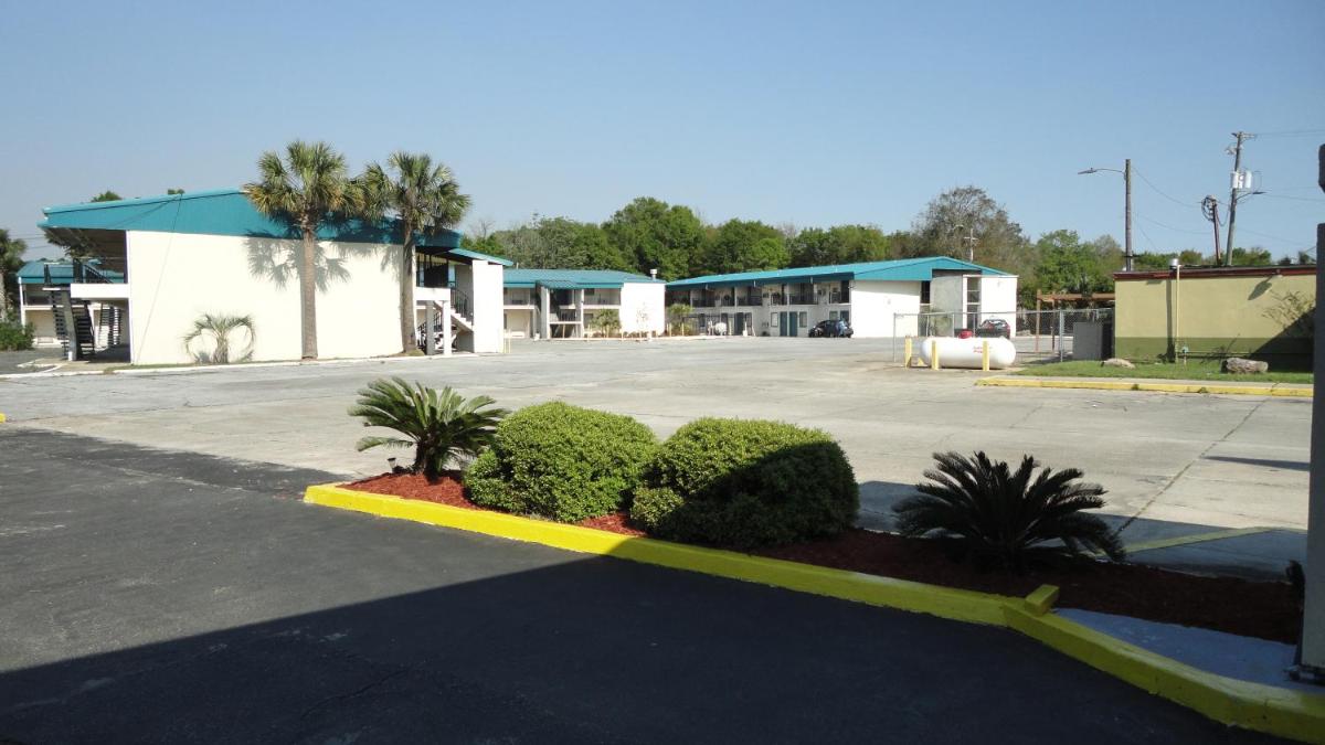 Western Inn - Pensacola - image 2