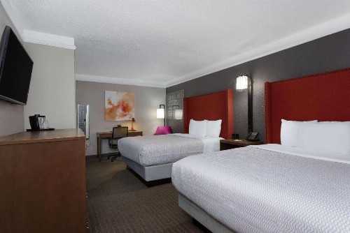 La Quinta Inn by Wyndham Pensacola - image 15