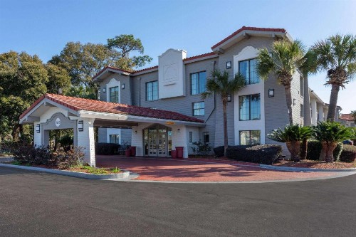La Quinta Inn by Wyndham Pensacola - image 16