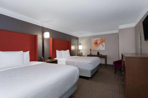 La Quinta Inn by Wyndham Pensacola - image 8