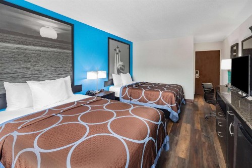 Super 8 by Wyndham Pensacola - image 22