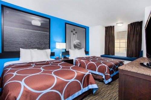 Super 8 by Wyndham Pensacola - image 29