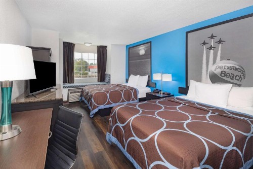 Super 8 by Wyndham Pensacola - image 42
