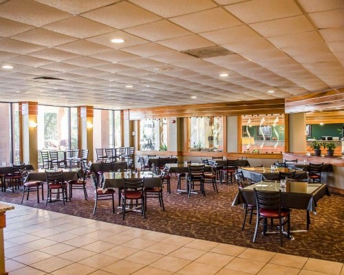Quality Inn & Suites Pensacola Bayview - image 14