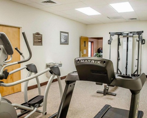 Quality Inn & Suites Pensacola Bayview - image 18