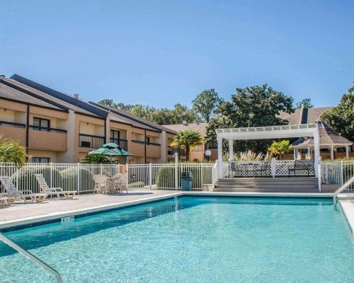 Quality Inn & Suites Pensacola Bayview - image 19