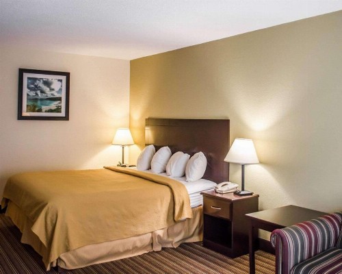 Quality Inn & Suites Pensacola Bayview - image 23