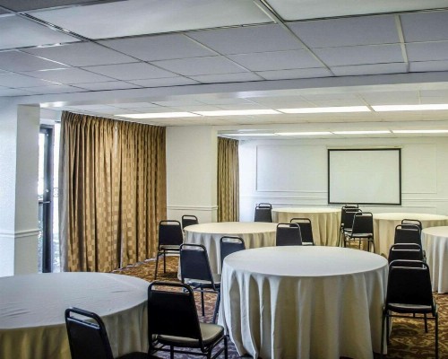 Quality Inn & Suites Pensacola Bayview - image 3