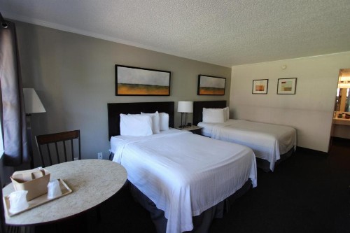 At Home Inn - Pensacola - image 47