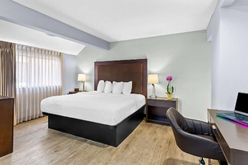 Mainstay Suites Pensacola - image 15
