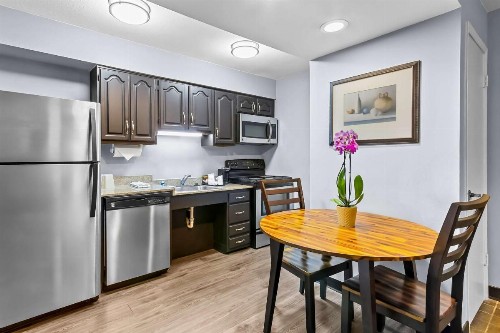 Mainstay Suites Pensacola - image 19