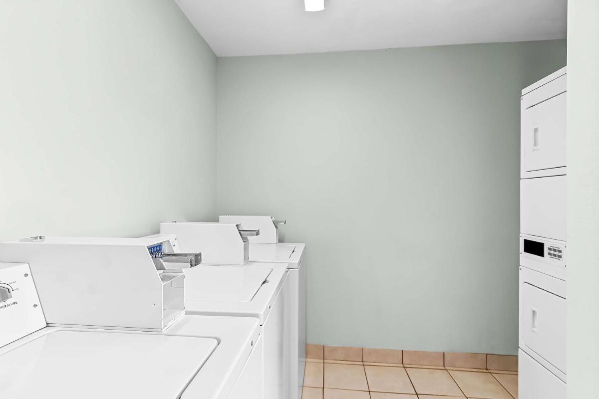 Mainstay Suites Pensacola - image 2