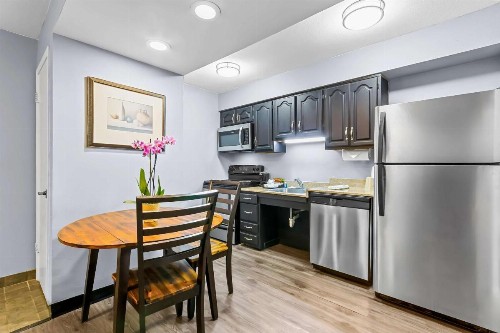 Mainstay Suites Pensacola - image 27