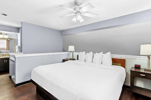 Mainstay Suites Pensacola - image 30
