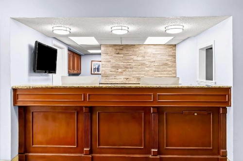 Mainstay Suites Pensacola - image 32