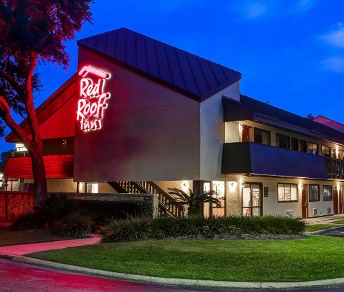 Red Roof Inn Pensacola - I-10 at Davis Highway - image 11