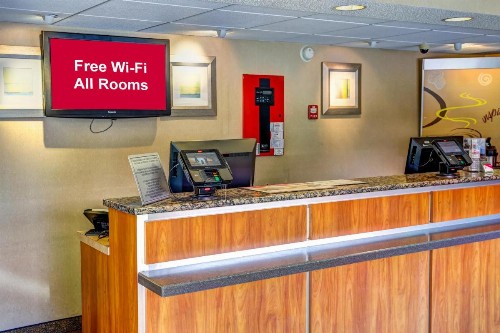 Red Roof Inn Pensacola - I-10 at Davis Highway - image 23