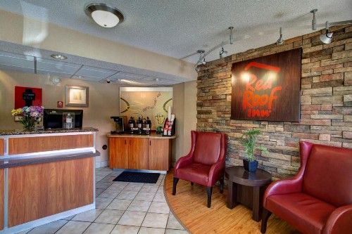 Red Roof Inn Pensacola - I-10 at Davis Highway - image 32