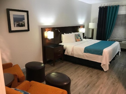 Hotel Pensacola Formerly Luxury Suites - image 42