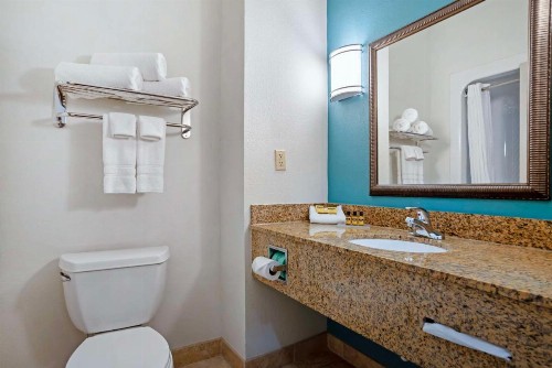 Best Western Plus Blue Angel Inn - image 22