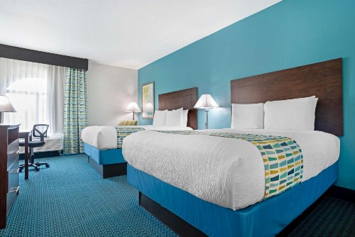 Best Western Plus Blue Angel Inn - image 37