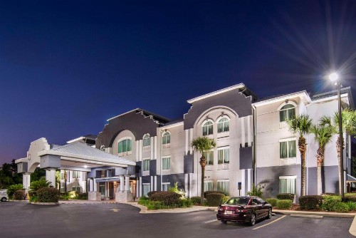 Best Western Plus Blue Angel Inn - image 41