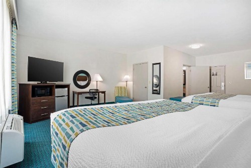 Best Western Plus Blue Angel Inn - image 7