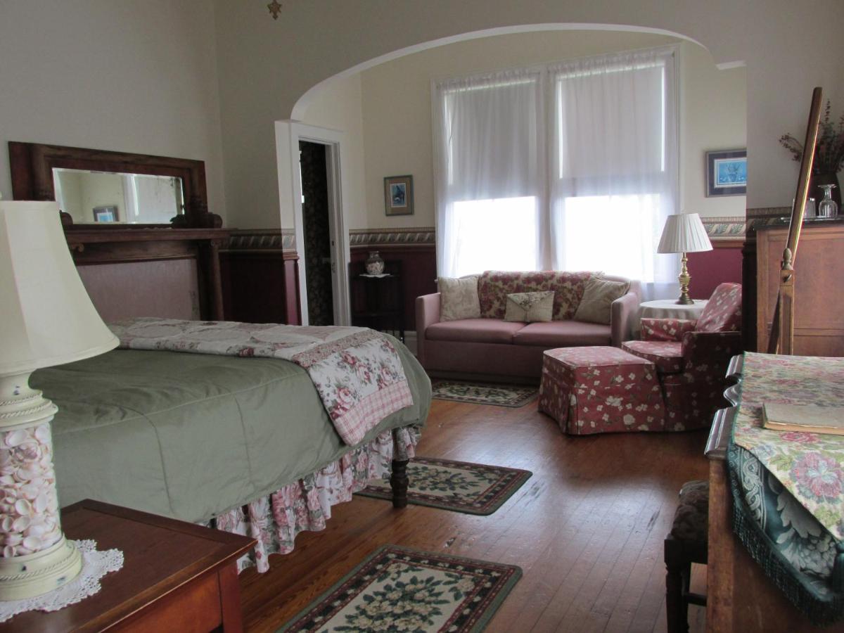 Pensacola Victorian Bed & Breakfast - image 6